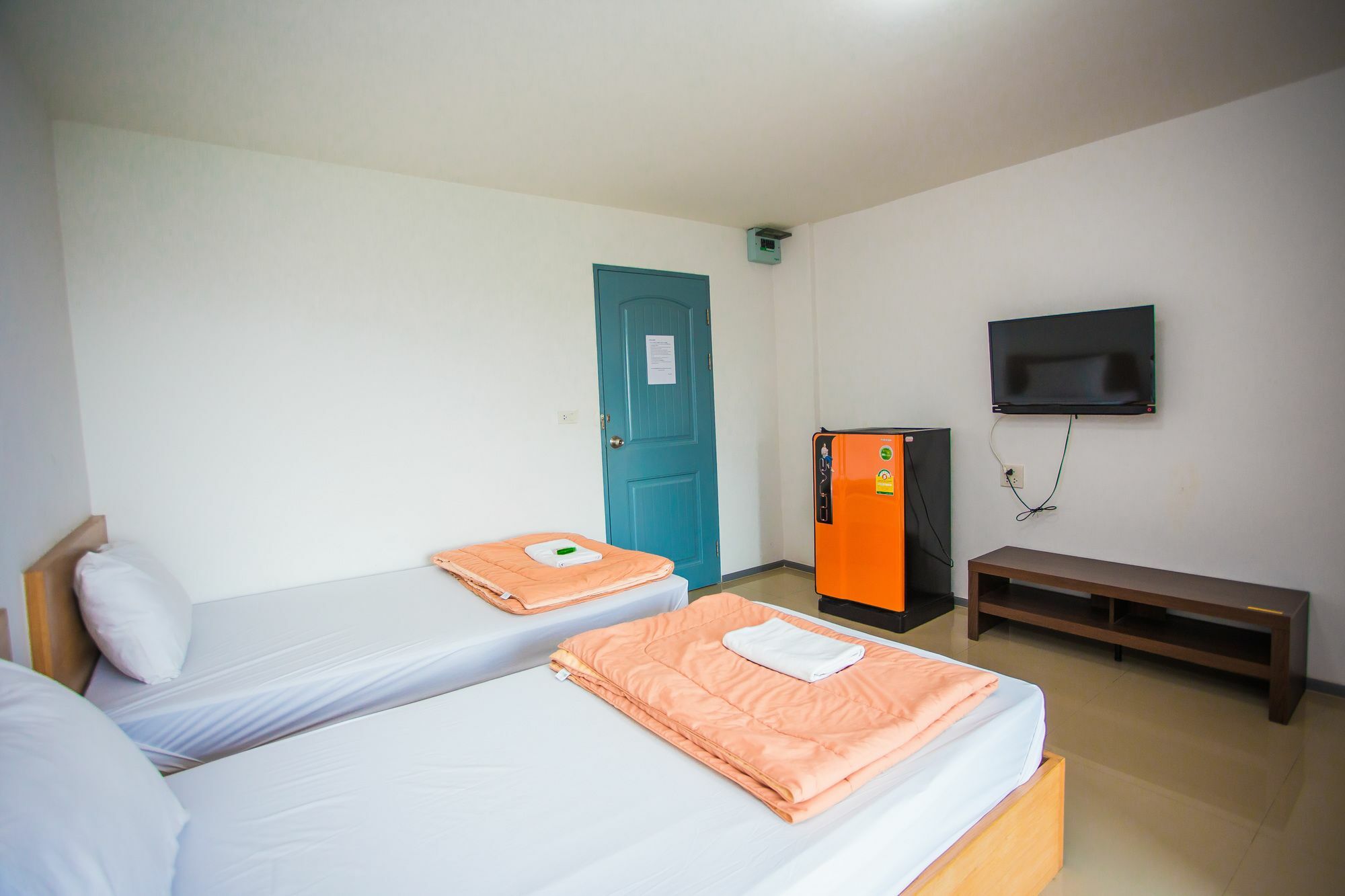 צ'ון בורי Promsook Apartment מראה חיצוני תמונה