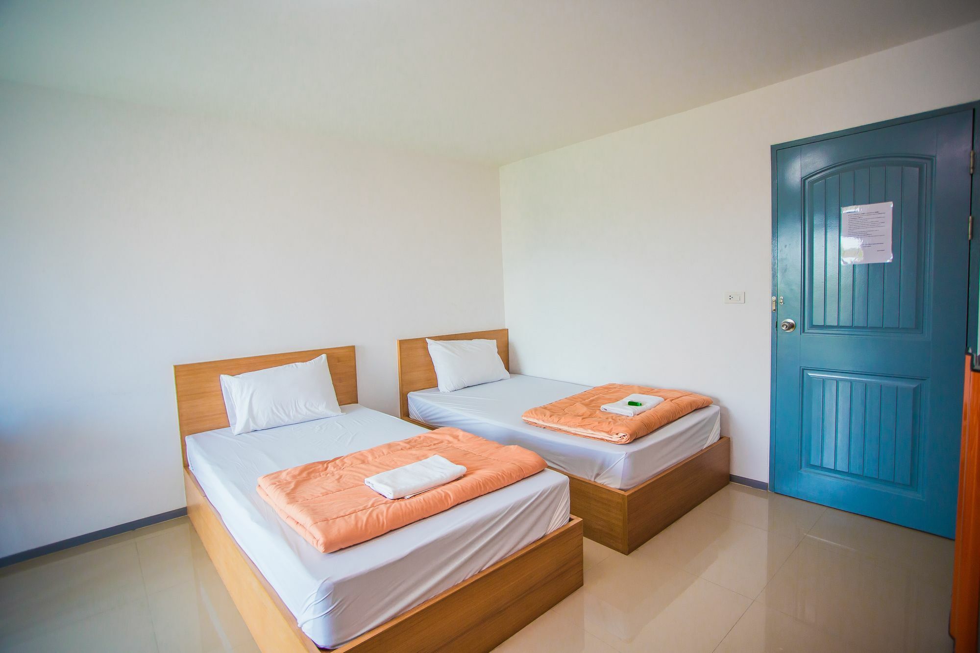 צ'ון בורי Promsook Apartment מראה חיצוני תמונה