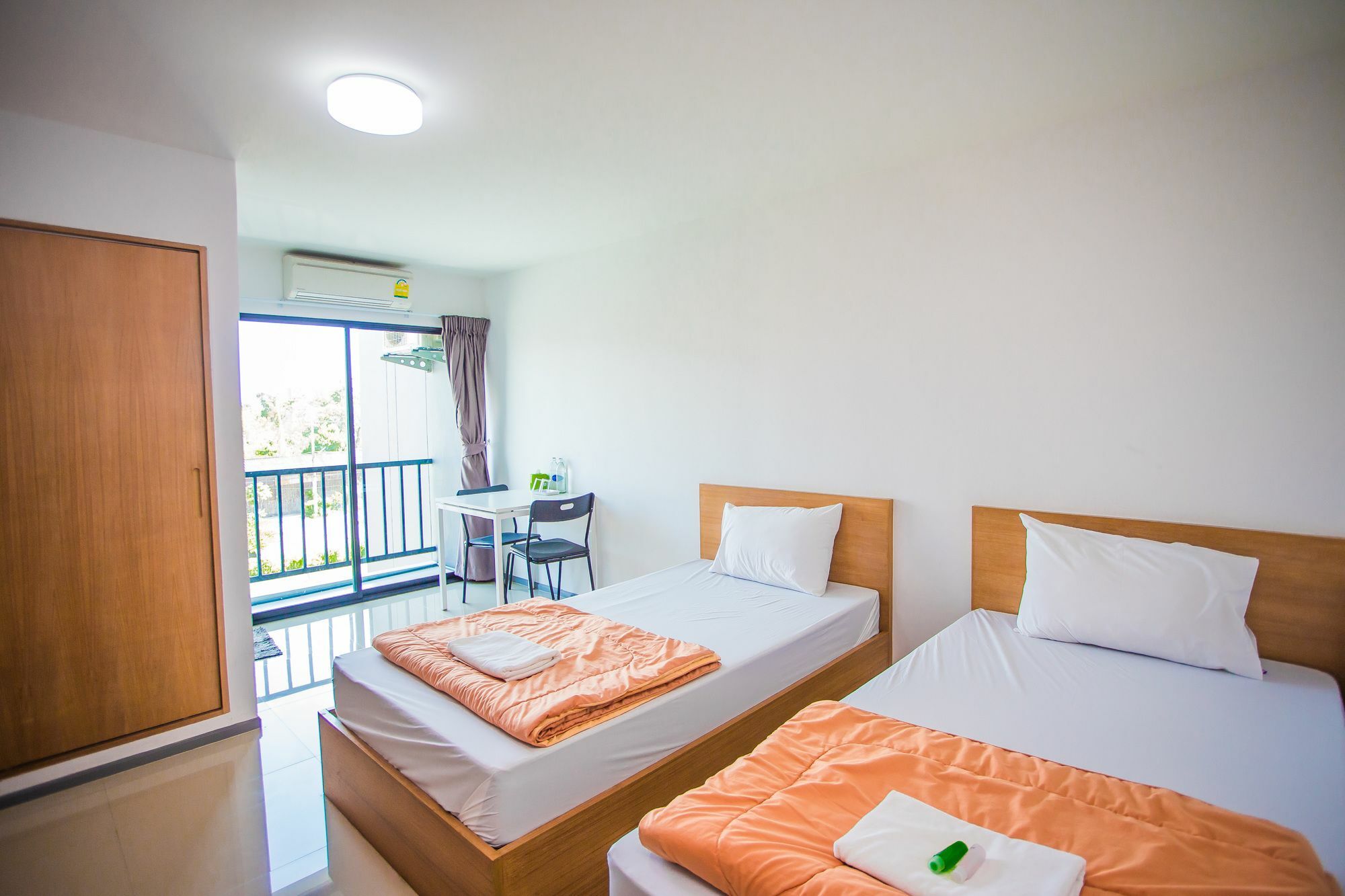 צ'ון בורי Promsook Apartment מראה חיצוני תמונה